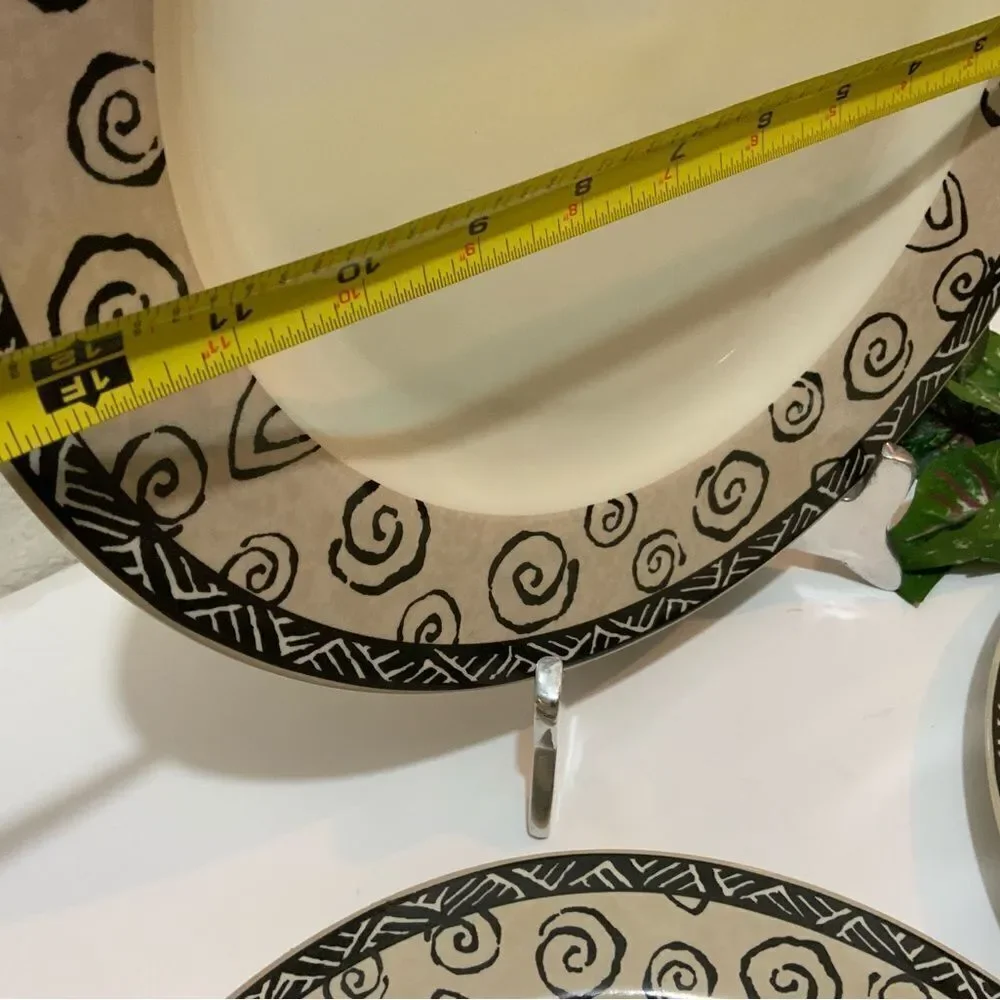 Sakura Stoneware Round Platter Desert Sands 12.5”  & 2 dinner plates 10.5”